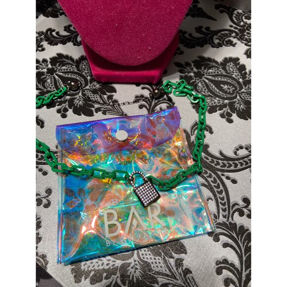 By Alexa Rae green enamel with gun metal locket necklace - Picture 4 of 4